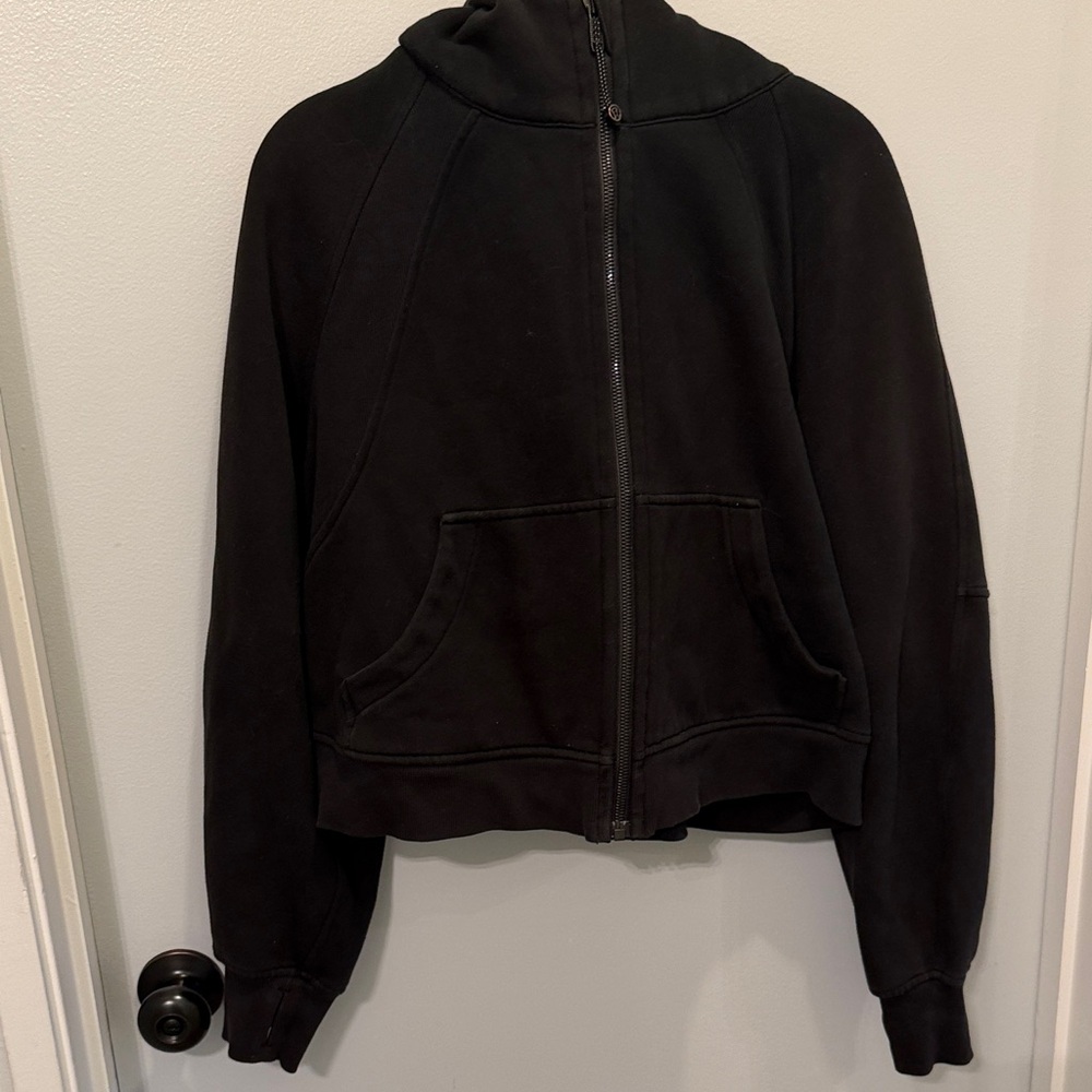 lululemon athletica Black crop scuba  Hoodie on good condition- faded a little